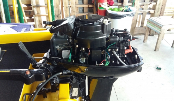 ขออนุญาติขาย....  เรือไฟเบอร์ 11 ฟุต ค่าย BFC. เครื่อง ยามาบิชิ 15 แรงหางสั้น + ถังน้ำมันใหม่ + หลังคาใหม่คับ ( เรือ และ เครื่อง สภาพนางฟ้าเลย )  " ราคา 55,555 บาท "  เติมน้ำมันซิ่งได้เลย.....  สนใจติดต่อ 0891624420 ID.  jdedd38