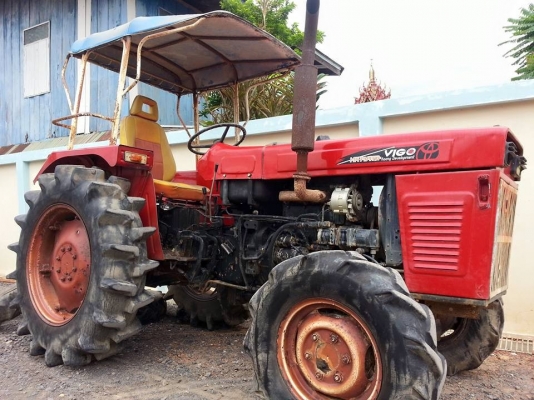 แทรกเตอร์แชมป์ 38 แรง  4 WD 2 เพลาพวงมาลัยเพาเวอร์ ...ตัวเปล่าถูกๆ