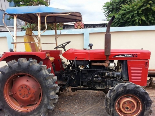 แทรกเตอร์แชมป์ 38 แรง  4 WD 2 เพลาพวงมาลัยเพาเวอร์ ...ตัวเปล่าถูกๆ