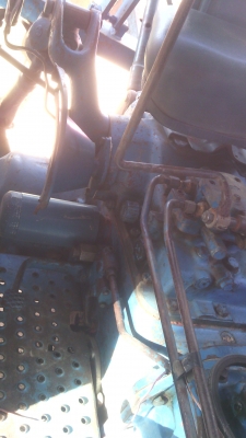 ขายรถไถฟอร์ด6600เสื้อลายใหญ่รถสวยพร้อมใช้ลุยงานหนักๆได้เลยครับเอกสารพร้อมโอนราคา370000