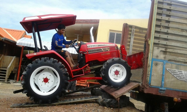 ปัญญาแทรคเตอร์..จัดมาให้ครับ ด่วน!!นากาโน NT350 HDI 35แรง ใบมีดคานล่าง (อ.คลองขลุง จ.กำแพงเพชร)