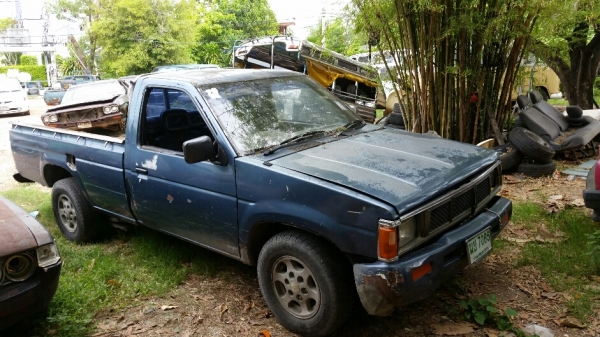 นิสสัน Big M กระบะเลส เครื่องtd27 ขับได้ ทะเบียนถึงปี 59 ขาย  49,000