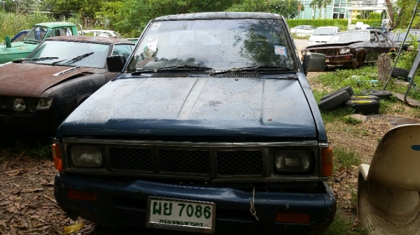 นิสสัน Big M กระบะเลส เครื่องtd27 ขับได้ ทะเบียนถึงปี 59 ขาย  49,000