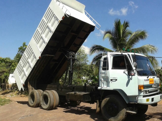 ขาย 10 ล้อดั้ม ROCKY 240 คัสซีสวยตลอดเส้น เครื่อง 6SD1 240 แรงม้า เกียร์ Easton แอร์เย็น มีระบบลากพ่วง ทะเบียนพร้อมโอนครับ ขาย 10 ล้อดั้ม ROCKY 240 คัสซีสวยตลอดเส้น เครื่อง 6SD1 240 แรงม้า เกียร์ Easton แอร์เย็น มีระบบลากพ่วง ทะเบียนพร้อมโอนครับ