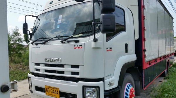 หกล้อใหญ่ อีซูชุ FTR 240 แรงปี54 สภาพเยียมสวยจัดเดิมทั้งคัน  เล่มทะเบียนพร้อมโอน