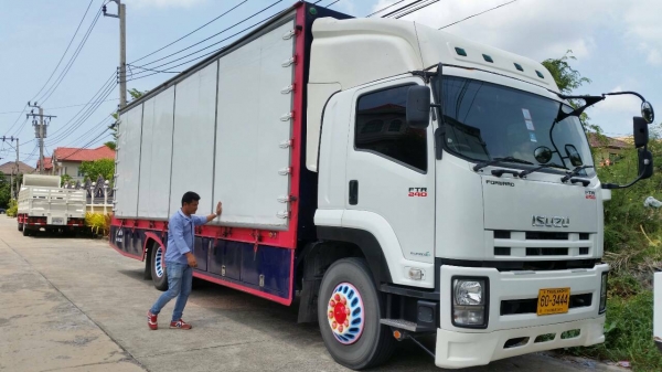 หกล้อใหญ่ อีซูชุ FTR 240 แรงปี54 สภาพเยียมสวยจัดเดิมทั้งคัน  เล่มทะเบียนพร้อมโอน