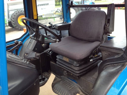 ฟอร์ด 6810 T5 ฟาร์มแทรกเตอร์ (ใช้)