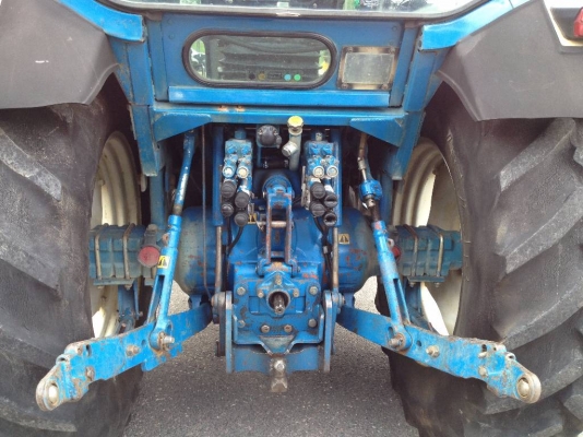 ฟอร์ด 6810 T5 ฟาร์มแทรกเตอร์ (ใช้)