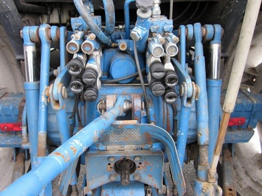 ฟอร์ด 7840 T5 SLE ฟาร์มแทรกเตอร์ (ใช้)