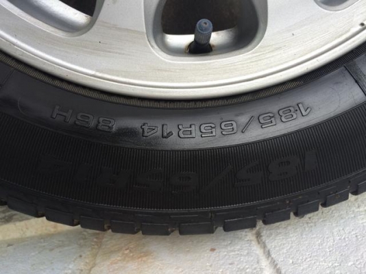 ล้อแม็คขอบ 14 4 รู 100 พร้อมยาง รายละเอียดตามรูป ราคาต่อรองได้ อยู่ใกล้ทางแยกสามพราน นครปฐม