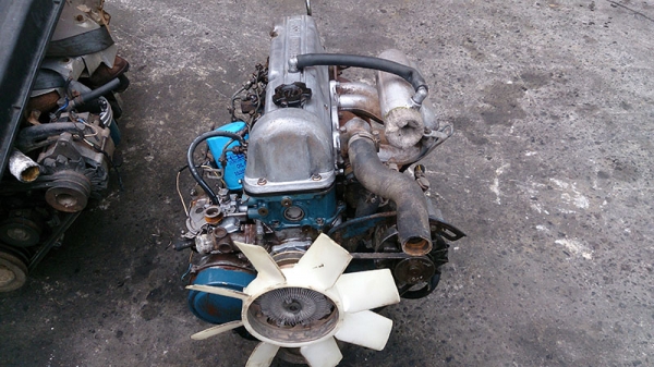 ขายเครื่องยนต์ดีเซลสี่สูบขับหลัง 2000 cc