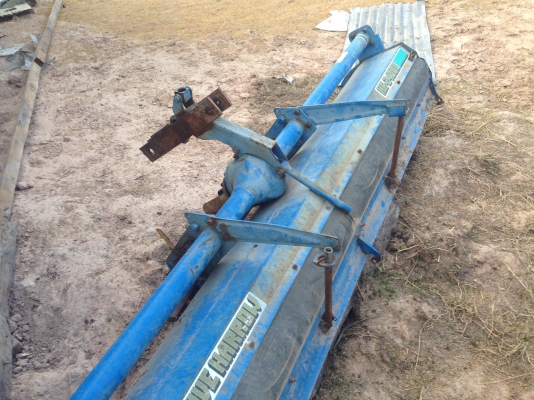 ขายรถไถ 2 เพลา เสื้อลายFord 6610 มีภาพวีดีโอ  ราคา 435,000 บาท  สภาพสวยพร้อมใช้ ผานดันหน้า โรตารี่ และผาน 7 ราคา 435,000 บาท  เล่มทะเบียนพร้อมโอน ต่อรองได้ครับ โทร 081-9972972 089-8451778