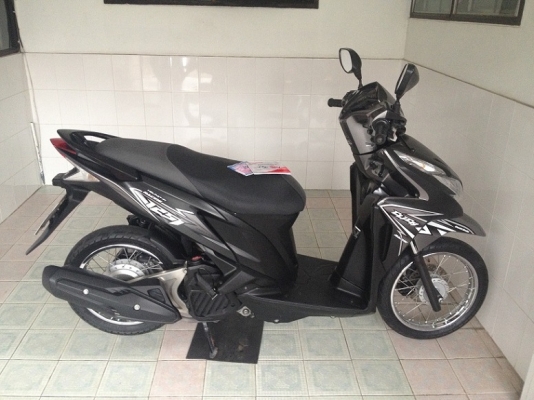 Click125i ตัวรองTop ลายRacing สีดำด้าน ปี56 (ของแถม 4 รายการ)