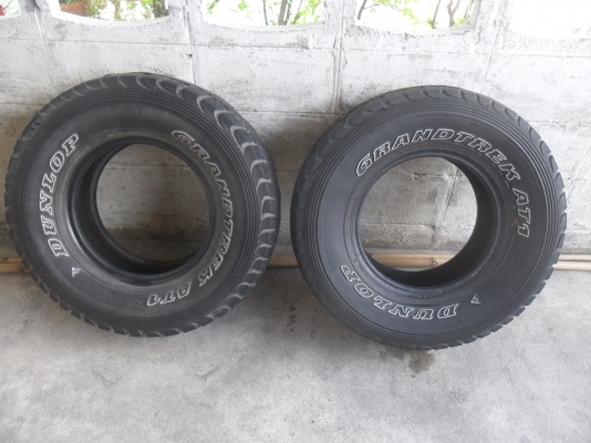 ยาง DUNLOP 31x10.50R15ปี11 สวยๆ 1 คู่ ราคา 1800 บาท