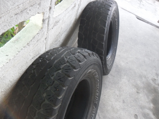 ยาง DUNLOP 31x10.50R15ปี11 สวยๆ 1 คู่ ราคา 1800 บาท