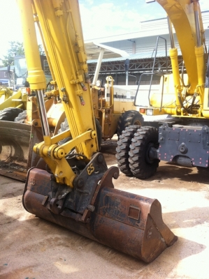 นำเข้าเครื่องจักรกลหนักมือ 2 จากต่างประเทศ Tel.098-858-5524 สามภพ ครับ