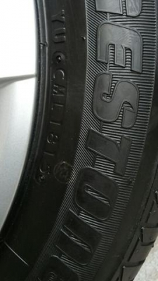 ล้อถอดป้ายแดง suzuki swif ยางบริสโตน 175 65 15 ปี2015 ล้อถอดป้ายแดง suzuki swif ยางบริสโตน 175 65 15 ปี2015