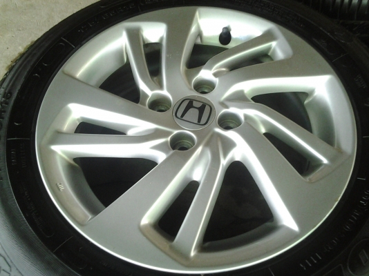 แม็ก honda ขอบ15  พร้อมยาง