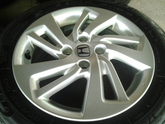 แม็ก honda ขอบ15  พร้อมยาง