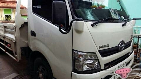 หกล้อ HiNo 300/150แรง ปี56 ยาว 5ม สภาพดีสวยบางเดิมจากห้าง พร้อมใช้งาน ทะเบียนพร้อมโอน ราคา 795,000บ หกล้อ HiNo 300/150แรง ปี56 ยาว 5ม สภาพดีสวยบางเดิมจากห้าง พร้อมใช้งาน ทะเบียนพร้อมโอน ราคา 795,000บ