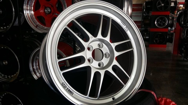 ขายล้อใหม่ RPF-1 ขอบ18 กว้าง8.5 5รู100 วงละ 6000 บาท