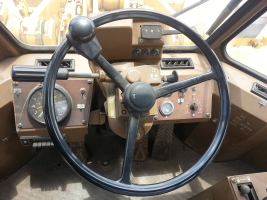 ขาย CAT 936E ซีเรียลสูง 2,700 นำเข้าจากญี่ปุ่น 090-986-2521 อ๊อบ ขาย CAT 936E ซีเรียลสูง 2,700 นำเข้าจากญี่ปุ่น 090-986-2521 อ๊อบ