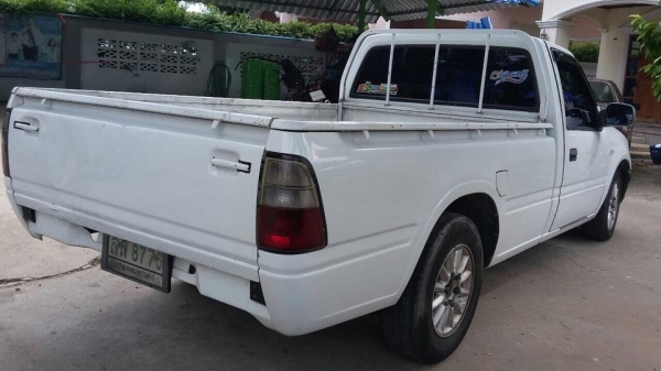 ดราก้อนตอนเดียว เครื่อง2500 รถวิ่งน้อย สีสวย รถพร้อมใช้งาน เครื่องดี คัสซีสวย แอร์เย็น ภายในสะอาด