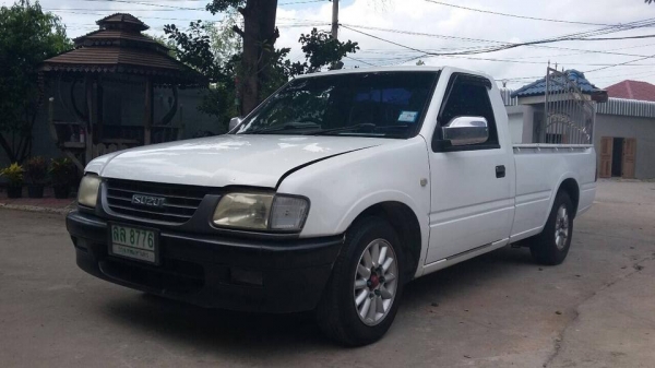 ดราก้อนตอนเดียว เครื่อง2500 รถวิ่งน้อย สีสวย รถพร้อมใช้งาน เครื่องดี คัสซีสวย แอร์เย็น ภายในสะอาด