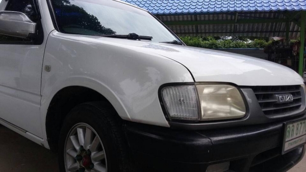 ดราก้อนตอนเดียว เครื่อง2500 รถวิ่งน้อย สีสวย รถพร้อมใช้งาน เครื่องดี คัสซีสวย แอร์เย็น ภายในสะอาด