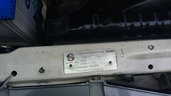 ดราก้อนตอนเดียว เครื่อง2500 รถวิ่งน้อย สีสวย รถพร้อมใช้งาน เครื่องดี คัสซีสวย แอร์เย็น ภายในสะอาด