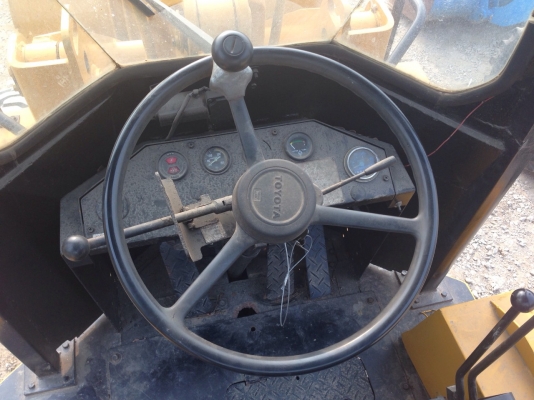 ขายรถตัก Toyota SDT15 เก่าญี่ปุ่น เทียบเท่า 507 ติดต่อ 090-986-2521 อ๊อบ