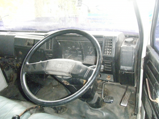 ขายหัวเก๋ง ISUZU elf ยกหัวได้ครับ 38,000บาท (ก่อนปรับสภาพ)ส่งได้ครับ 0892095791 บอย