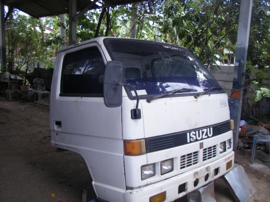 ขายหัวเก๋ง ISUZU elf ยกหัวได้ครับ 38,000บาท (ก่อนปรับสภาพ)ส่งได้ครับ 0892095791 บอย
