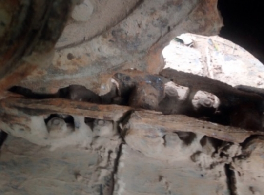 KOMATSU PC 60-6 เครื่องยนต์เดิมๆปั๊มเดิมสภาพดีพร้อมใช้งาน ภายในเก๋งอุปกรณ์ครบพร้อม คอนโทรลง่ายใช้งานได้คล่องตัวดีครับ ภายนอกบอดี้สวยเดิม กระจกหน้าไม่มีนะครับขายตามสภาพ บูมอาร์มสวยไม่มีปะไม่มีดาม ช่วงล่างเอวแน่น โรลเลอร์โซ่ใบแทรกสภาพดีประมาณ 60\% เอกสารสัญญ