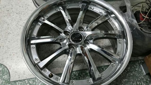 ล้อ vip ขอบ17 4รู100 สวยๆเลย  ล้อ vip ขอบ17 4รู100 สวยๆเลย