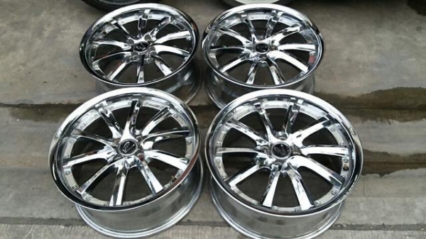 ล้อ vip ขอบ17 4รู100 สวยๆเลย  ล้อ vip ขอบ17 4รู100 สวยๆเลย