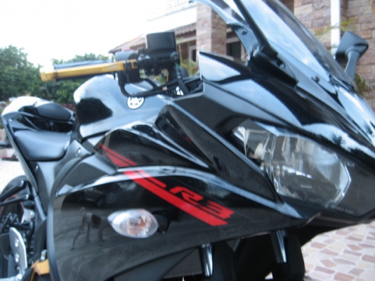 ขาย yamaha r 3 ปี 2015 สภาพเหมือนรถใหม่