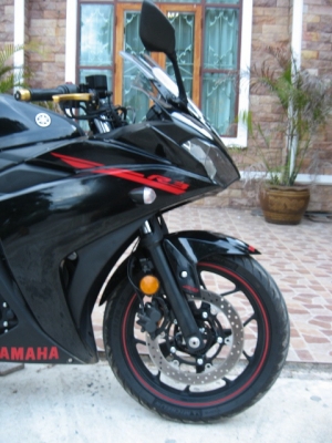 ขาย yamaha r 3 ปี 2015 สภาพเหมือนรถใหม่