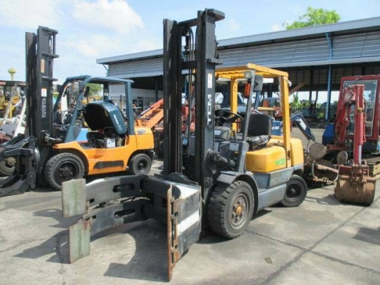 TCM FHG30N5 ขนาด3ตัน เสาสูง4เมตร เกียร์ธรรมดา เครื่องยนต์เบนซิลH25 ตัวหนีบกลม รถญี่ปุ่นแท้ ราคาต่อรองได้0816161541