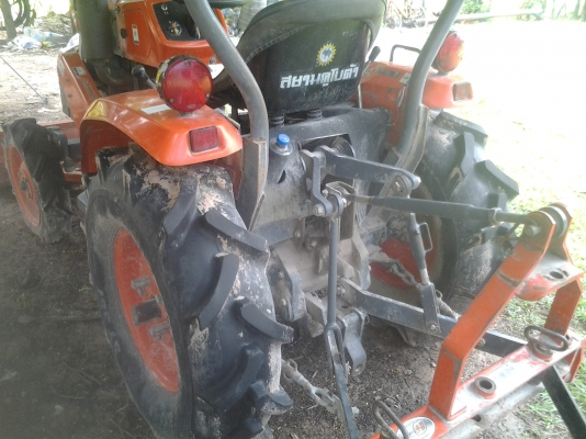 ขายตามสภาพรถไถ14แรงคูโบต้ามีพานหลังมีดันหน้าสภาพสวย