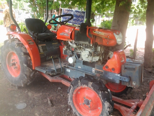 ขายตามสภาพรถไถ14แรงคูโบต้ามีพานหลังมีดันหน้าสภาพสวย