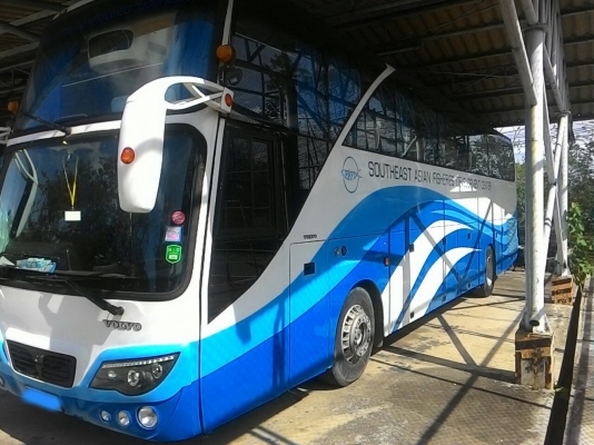 รถบัสวอลโว่ B-12