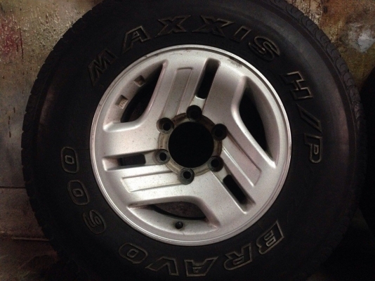 ยาง 30 x 9.5  R15