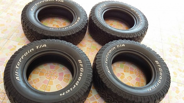 ขายยาง bf 265/70/16 จำนวน 1 ชุดครับ ลองดูเผื่อท่านใดสนใจ