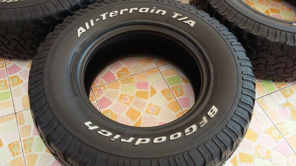 ขายยาง bf 265/70/16 จำนวน 1 ชุดครับ ลองดูเผื่อท่านใดสนใจ