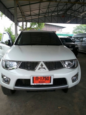 MITSU TRITON 2.5 PLUS 4ตู กียร์ออโต้ ปายปี57 งวด13,700เหลือ 51งวด เปลี้ยนสัญาได้เลยครับ
