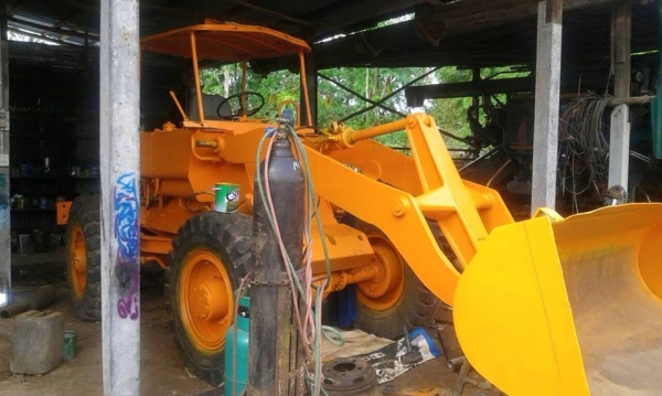 ขายรถตัก KOMATSU JH30 ขับเคลื่อน4ล้อ สนใจโทร 090-8588220คุณนะ 093-3258446คุณบิว ID:narong498 หรือเข้าดูสินค้าอื่นๆได้ที่ www.truck.in.th/498 หรือเพจFacebook ณรงค์ ซื้อขายรถมือสอง (เว็บไซต์ส่วนตัว) หรือFacebook ตลาดรถมือสอง คุณนะ