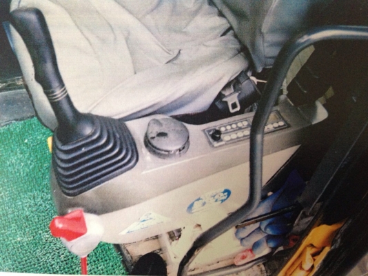 ขาย KOMATSU PC200-8