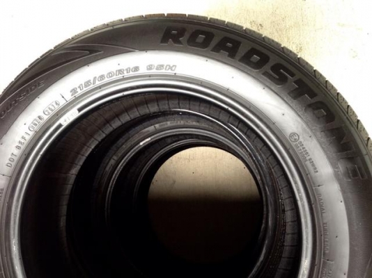 - ขายยาง Roadstone 215/60/16  ปี14