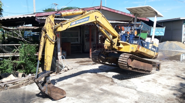 ขายด่วนรถเเม็คโคร KOMATSU PC15-5 รถนอกนำเข้ายังไม่เคยใช้งานเมืองไทยเลย